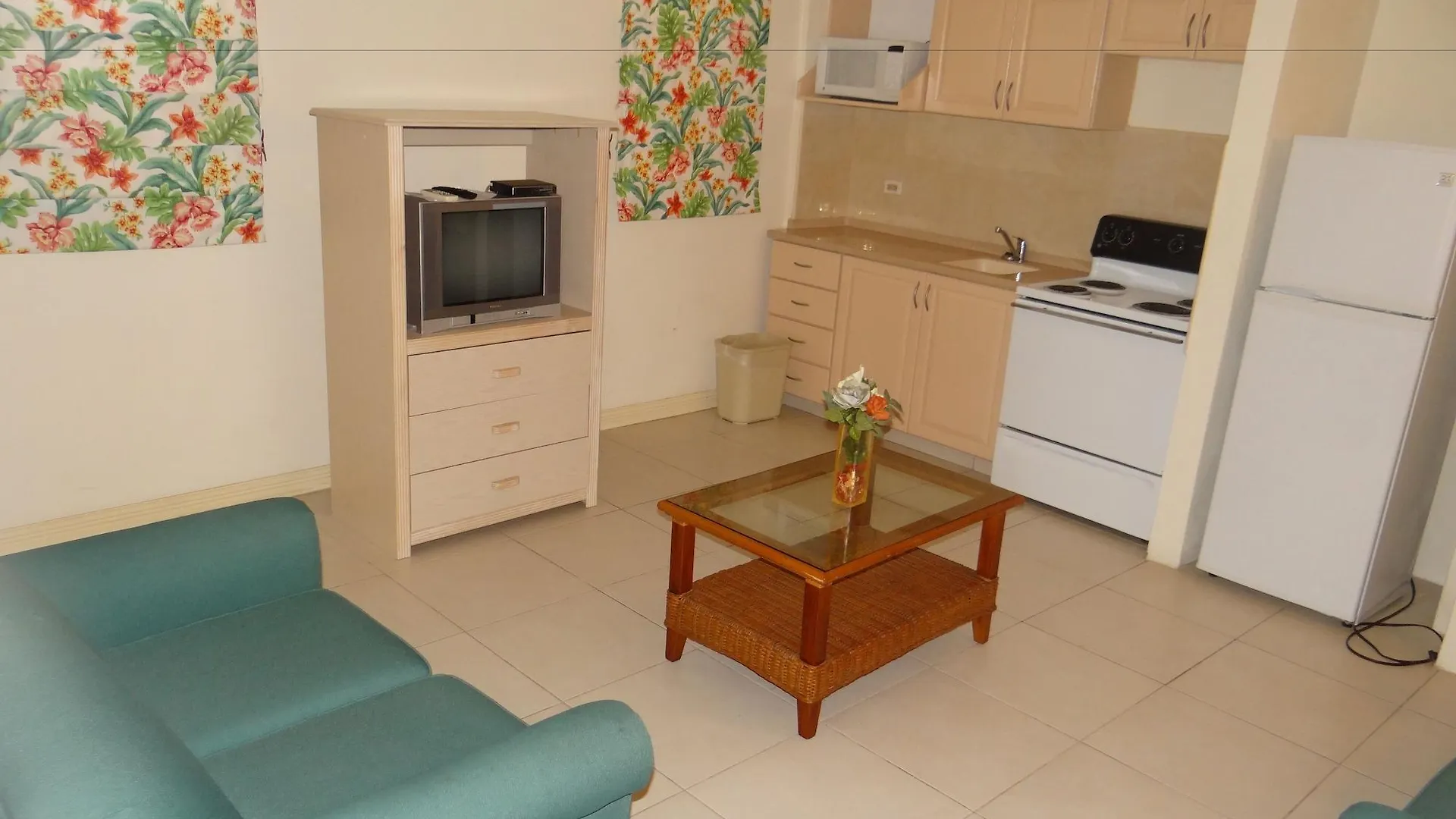 Tropical Winds Apartment Hotel Christ Church