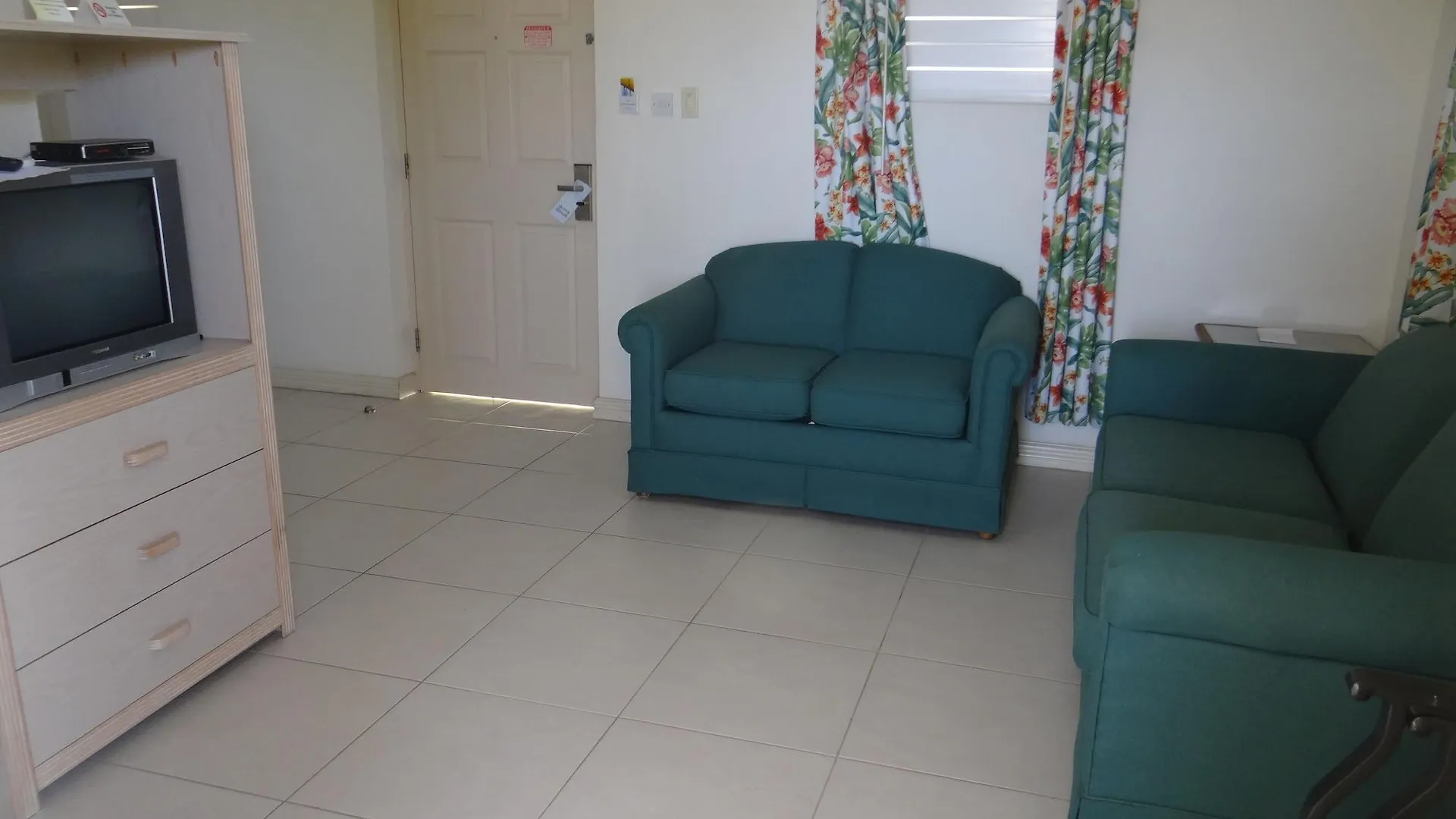 Tropical Winds Apartment Hotel Christ Church Barbados