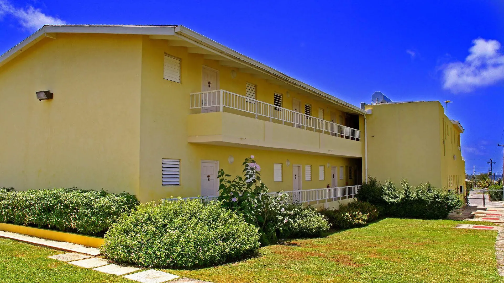 Tropical Winds Apartment Hotel Christ Church Barbados