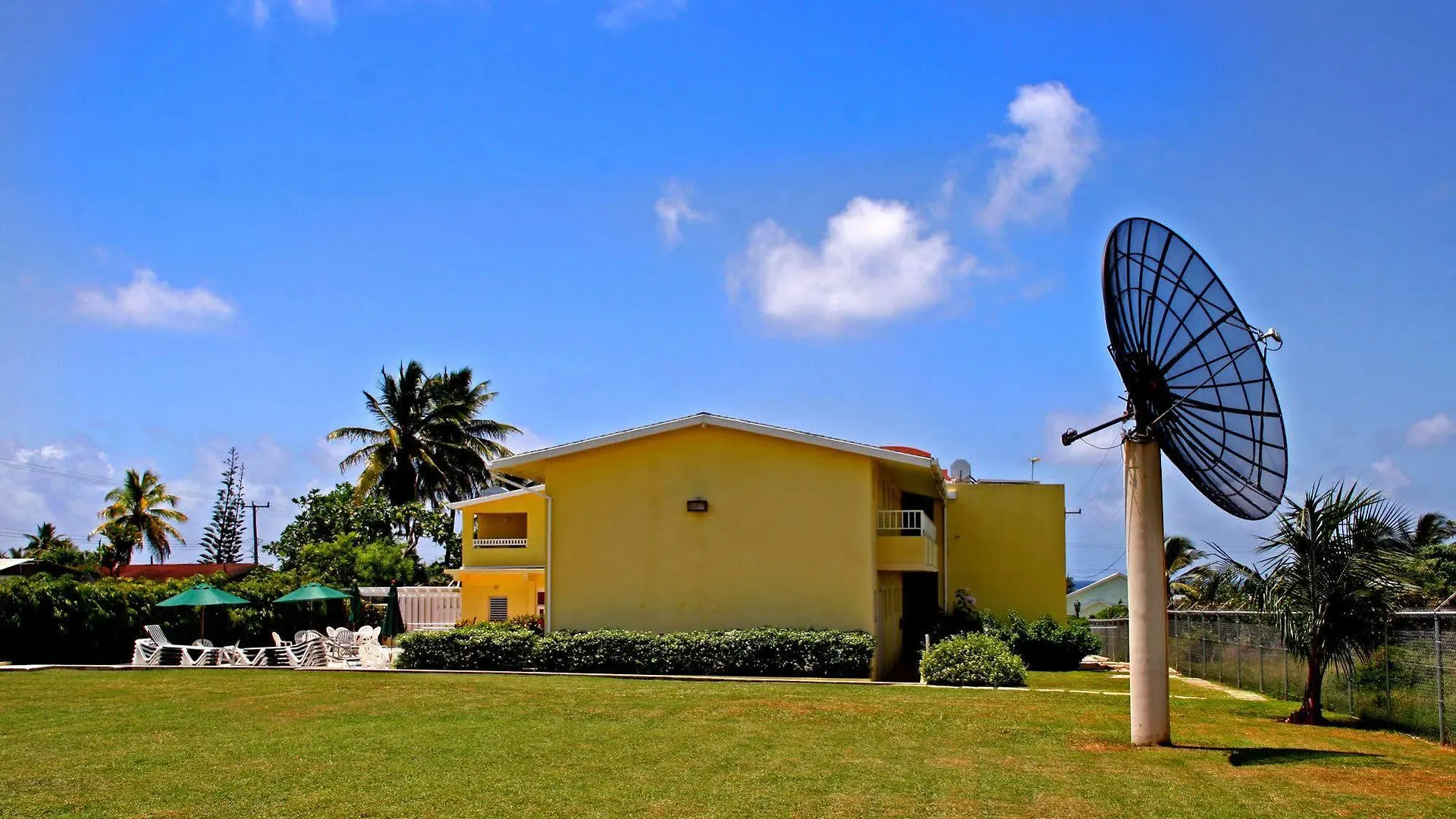 Tropical Winds Apartment Hotel Christ Church 0*, Saint Philip Barbados